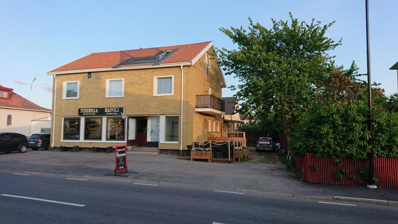 Simones Hotel فادستينا المظهر الخارجي الصورة